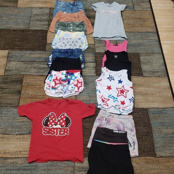 Girls size 4 summer clothing bundle of 16 mostly shorts - Picture 1 of 9